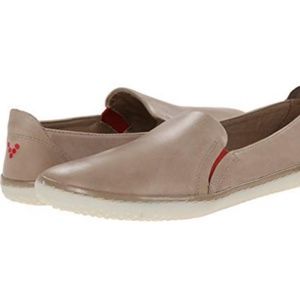 NWT Vivobarefoot Nude Suede Slip-on Shoe